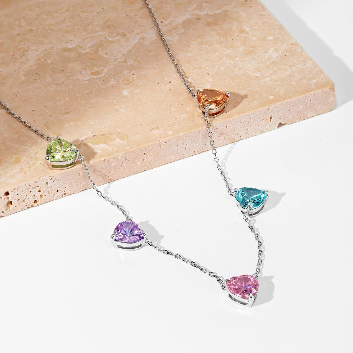 [Max Jewelry ]Sparkling Colorful Heart Cut Necklace