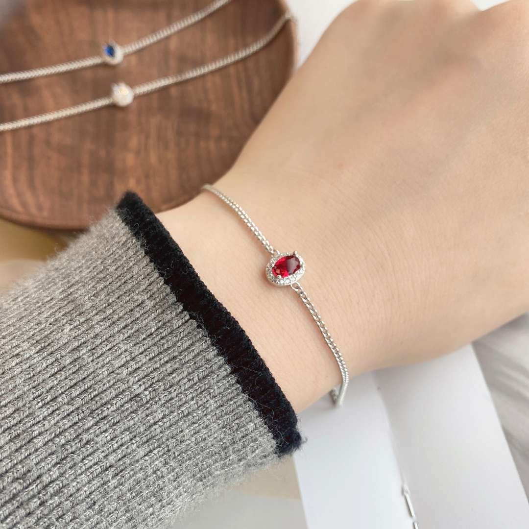 [Max Jewelry ]Exquisite Oval Shape Bracelet