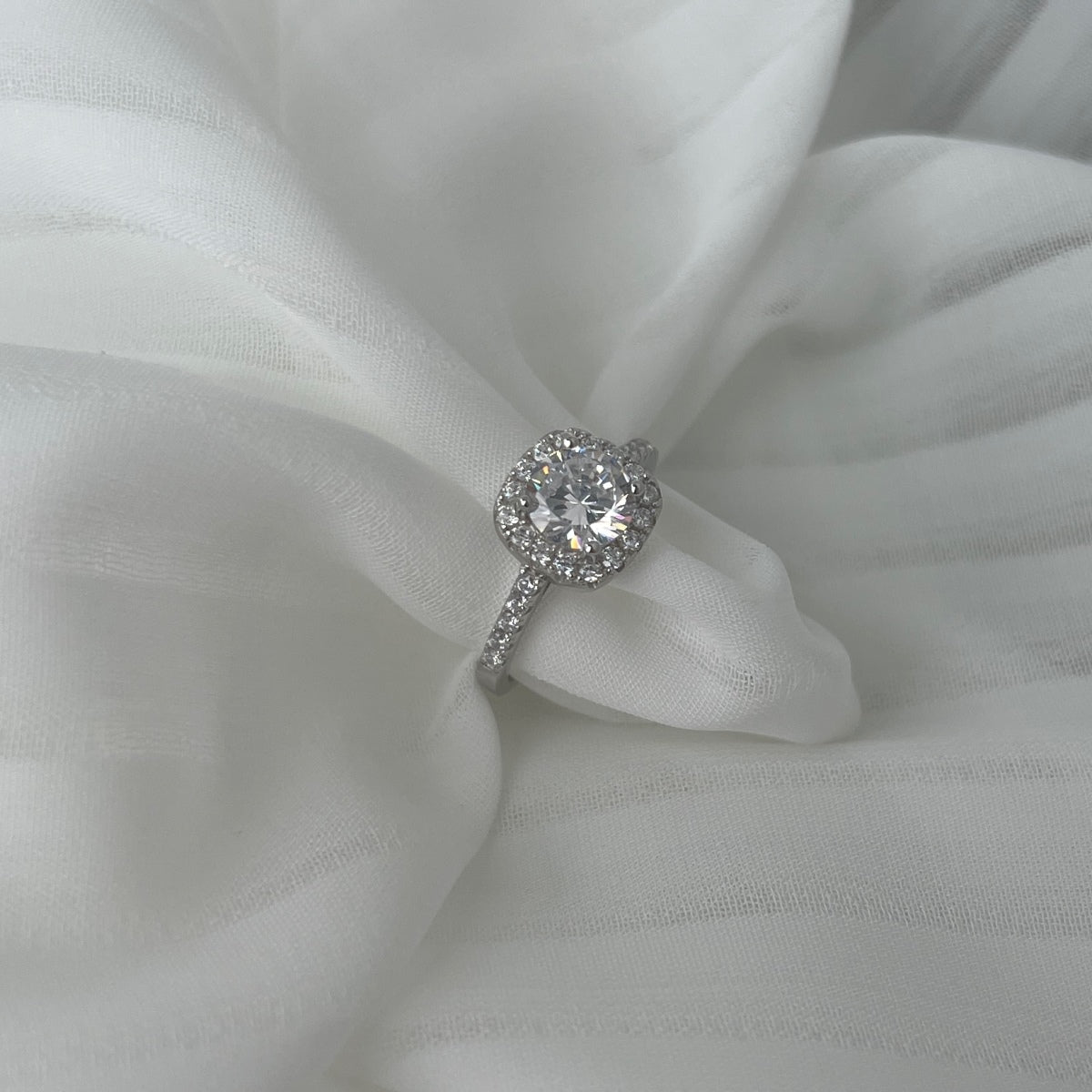 [Max Jewelry ]Dazzling Resplendent Round Cut Wedding Ring