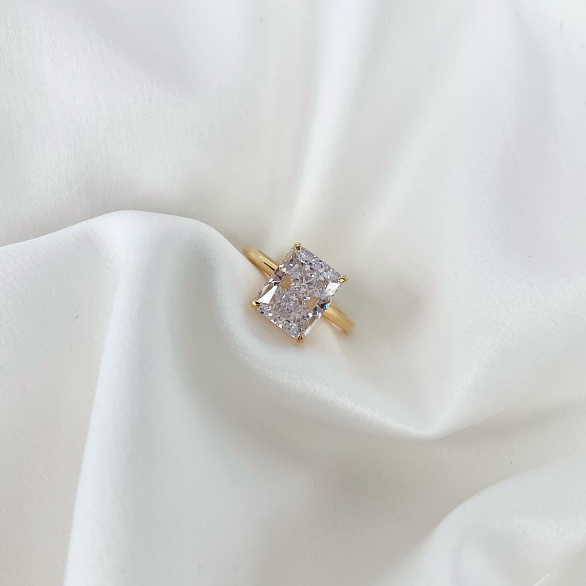 [Max Jewelry ]4.0 Carat Ornate Enchanting Radiand Cut Banquet Ring