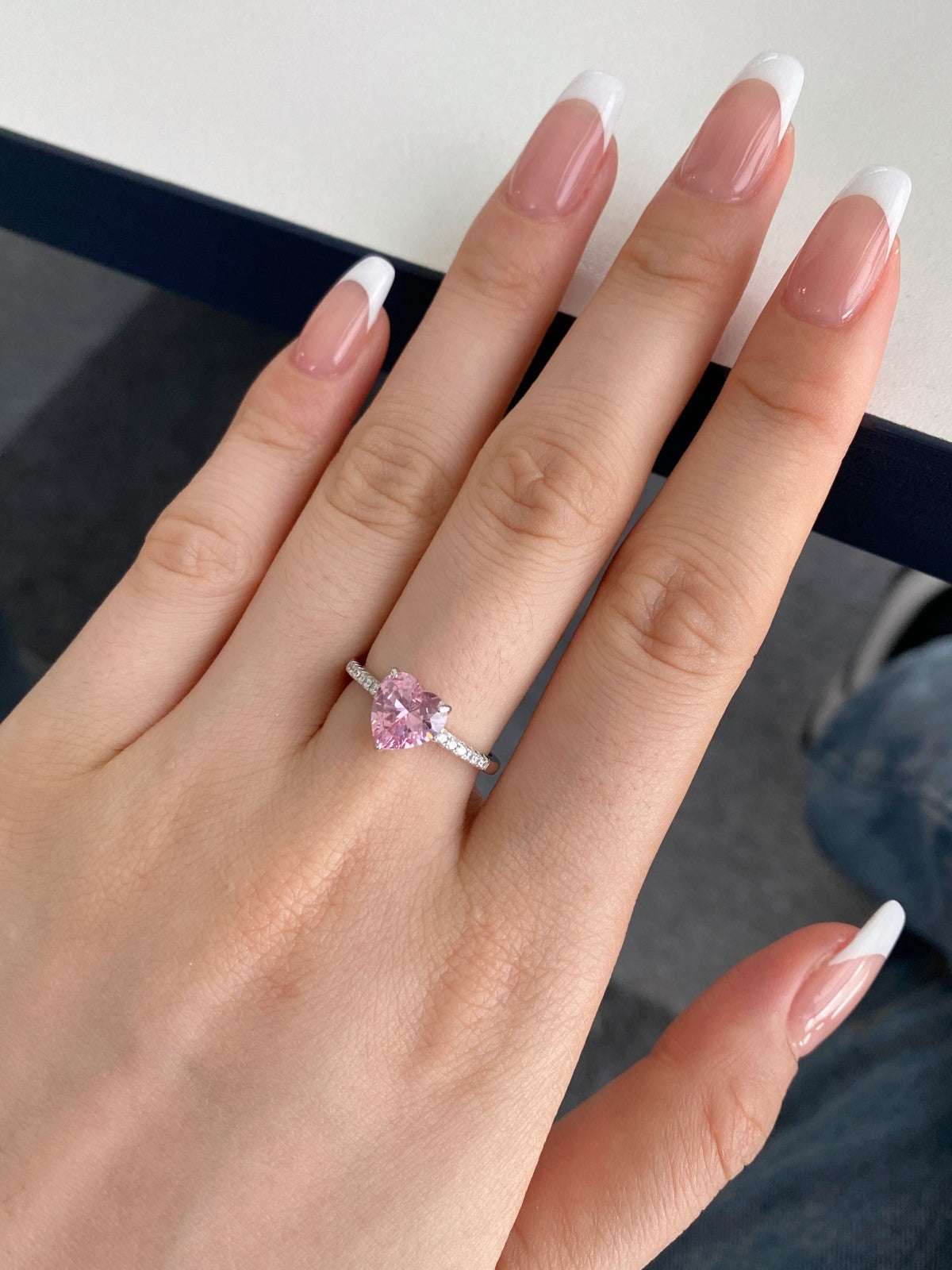 [Max Jewelry ]2.0 Carat Dazzling Lustrous Heart Cut Lover Ring