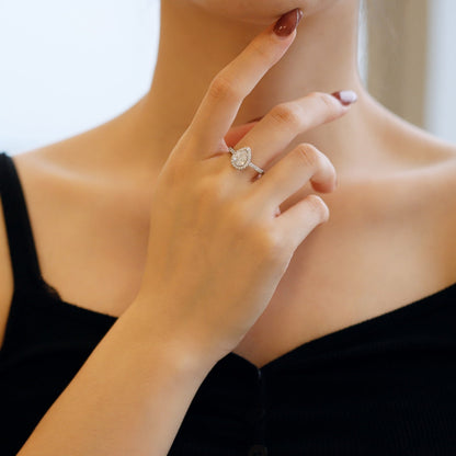 [Max Jewelry ]1.0 Carat Luxurious Resplendent Water Drop Shape Wedding Ring