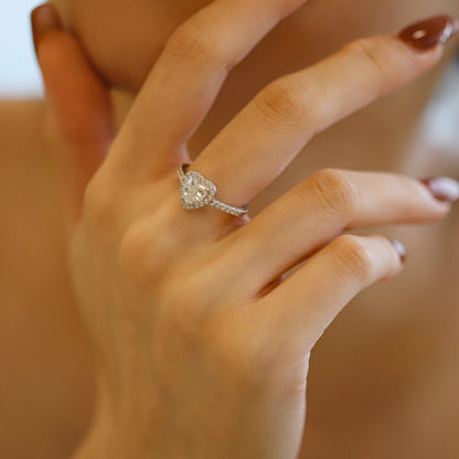[Max Jewelry ]Eternity Splashy Romantic Heart Shape Lover Ring