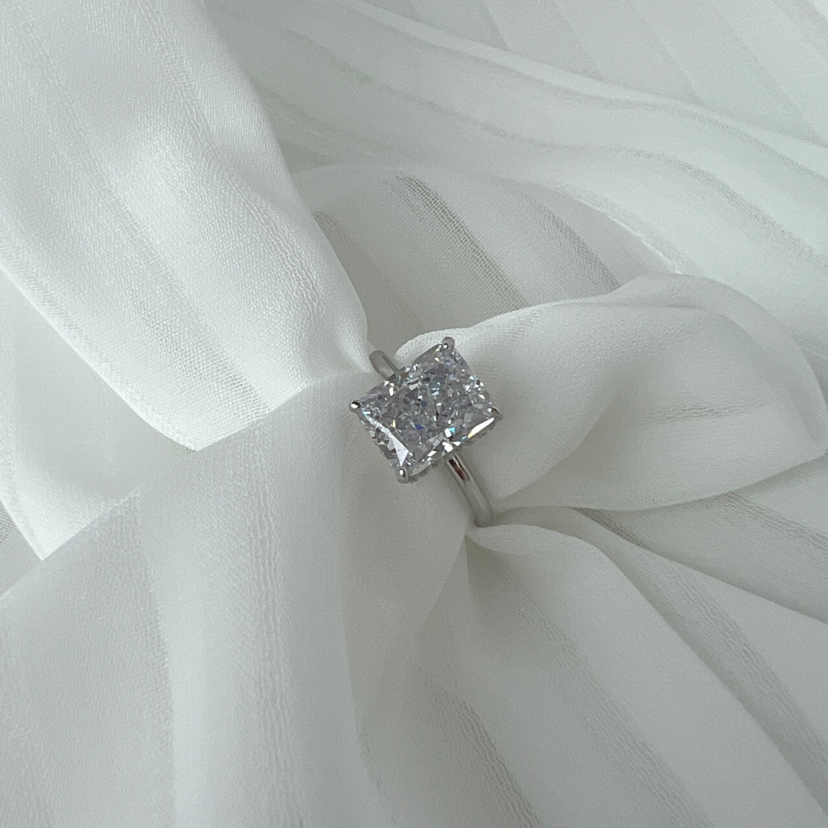 [Max Jewelry ]4.0 Carat Ornate Enchanting Radiand Cut Banquet Ring