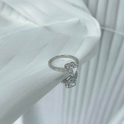 [Max Jewelry ]2.0 Carat Dazzling Lustrous Heart Cut Lover Ring