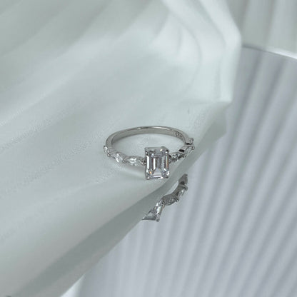 [Max Jewelry ]1.0 Carat Dainty Resplendent Radiant Cut Daily Ring