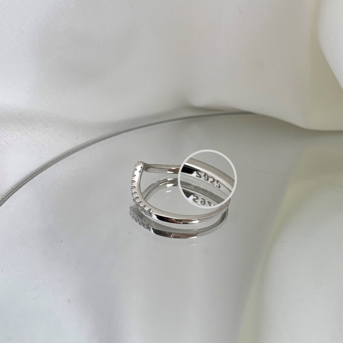 [Max Jewelry ]Elaborate Tennis Band Ring
