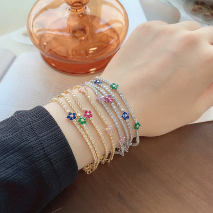[Max Jewelry ]Sparkling Flower Shape Tennis Bracelet