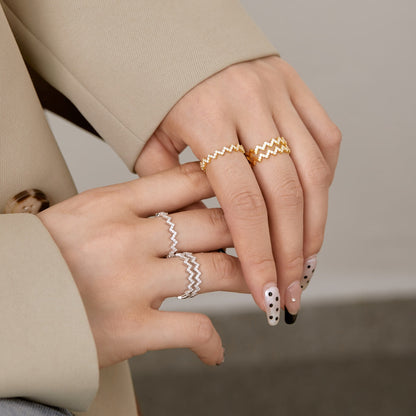 [Max Jewelry ]Delicate Enchanting Wave Shape Daily Ring