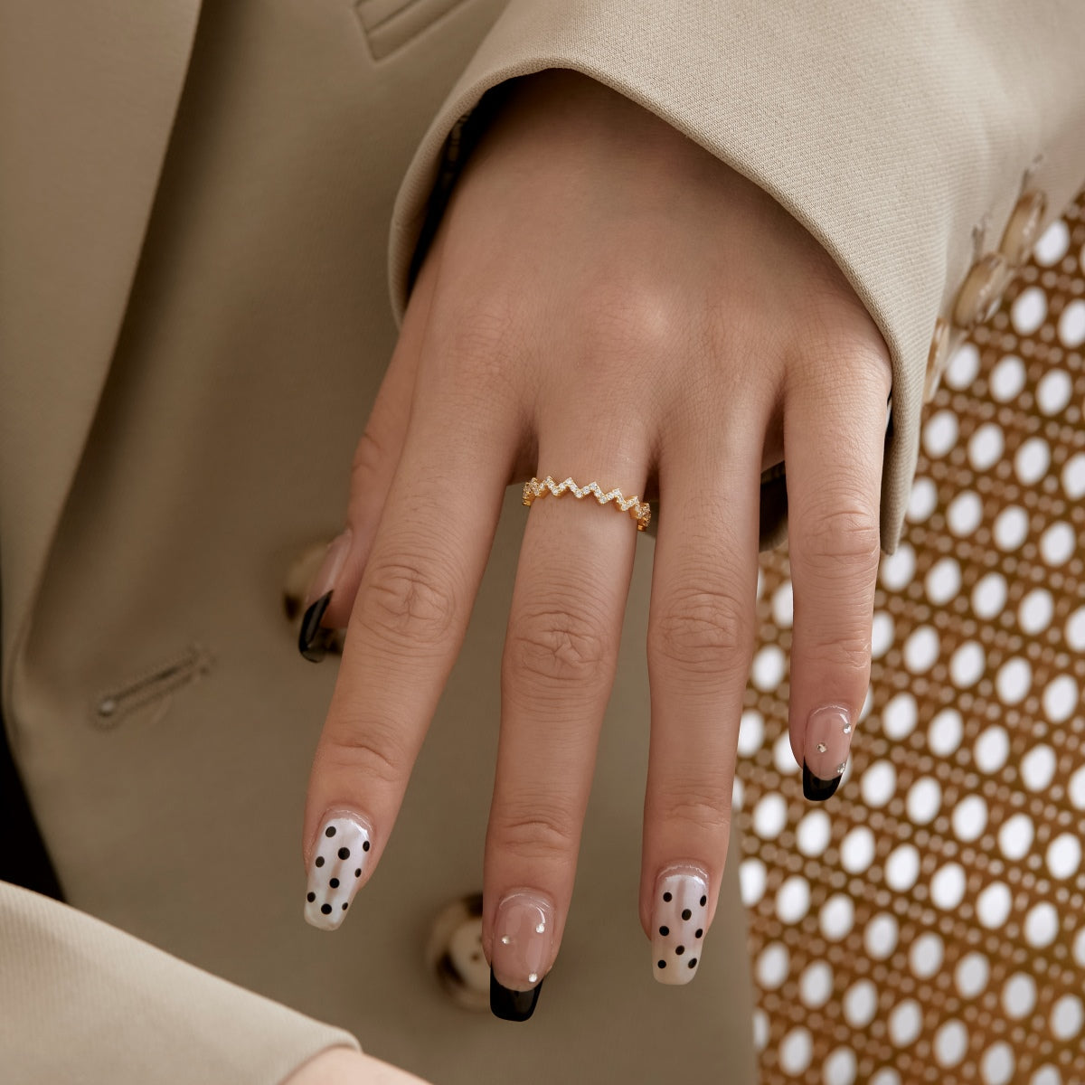 [Max Jewelry ]Delicate Enchanting Wave Shape Daily Ring