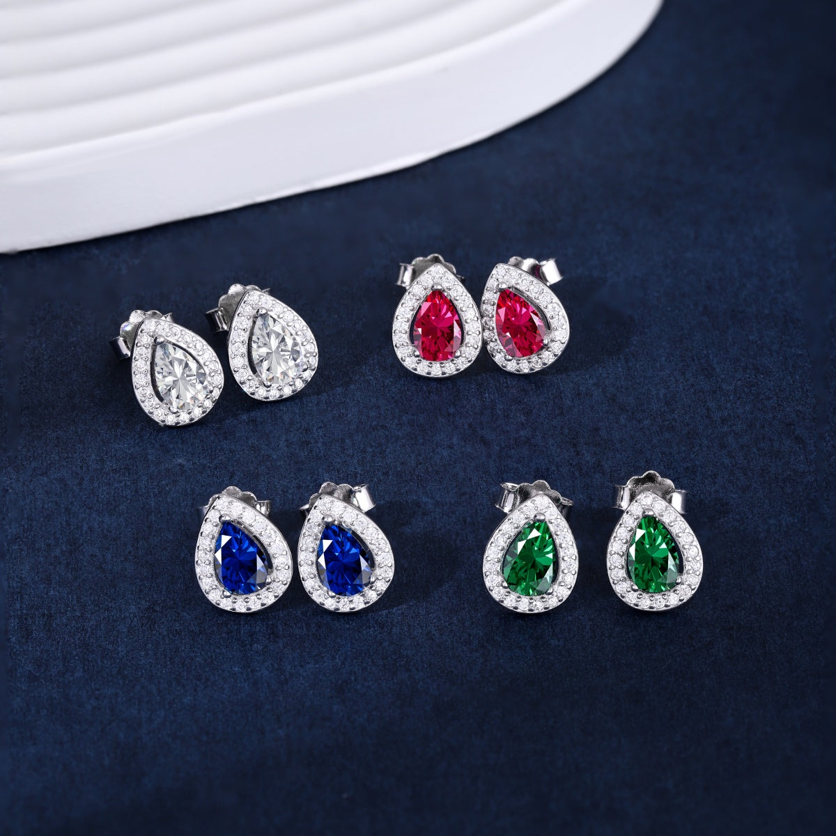 [Max Jewelry ]Luxurious Water Drop Shape Earrings