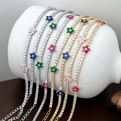 [Max Jewelry ]Sparkling Flower Shape Tennis Bracelet