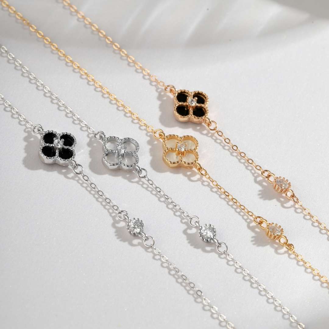 [Max Jewelry ]Delicate Four Leaf Clover Bracelet