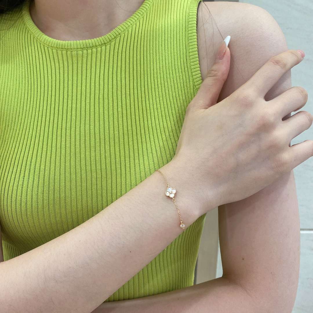 [Max Jewelry ]Delicate Four Leaf Clover Bracelet