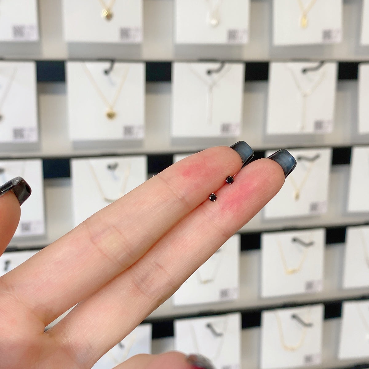 [Max Jewelry ]Delicate Solitaire Earrings