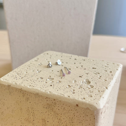 [Max Jewelry ]Delicate Solitaire Earrings