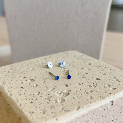 [Max Jewelry ]Delicate Solitaire Earrings