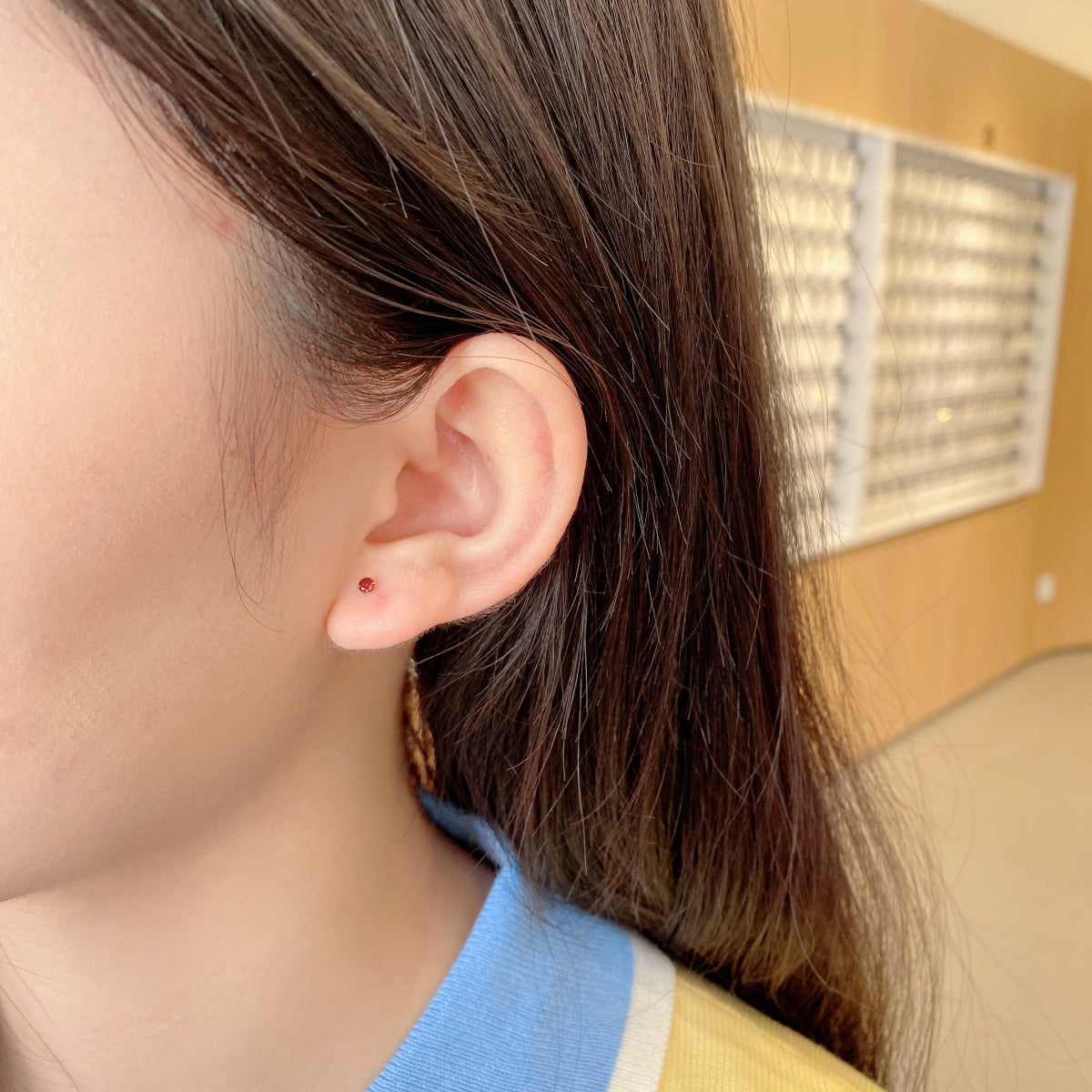 [Max Jewelry ]Delicate Solitaire Earrings