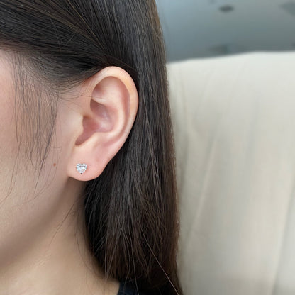[Max Jewelry ]Sparkling Heart Shaped Simple Earrings
