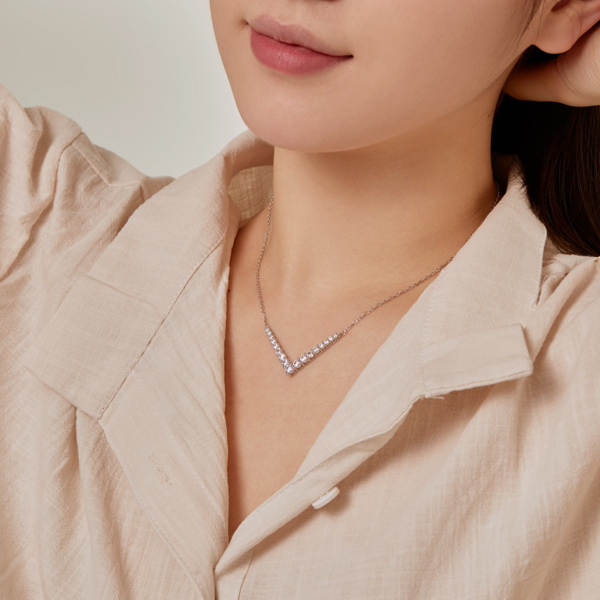 [Max Jewelry ]Ornate Round Cut Necklace