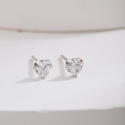 [Max Jewelry ]Sparkling Heart Shaped Simple Earrings
