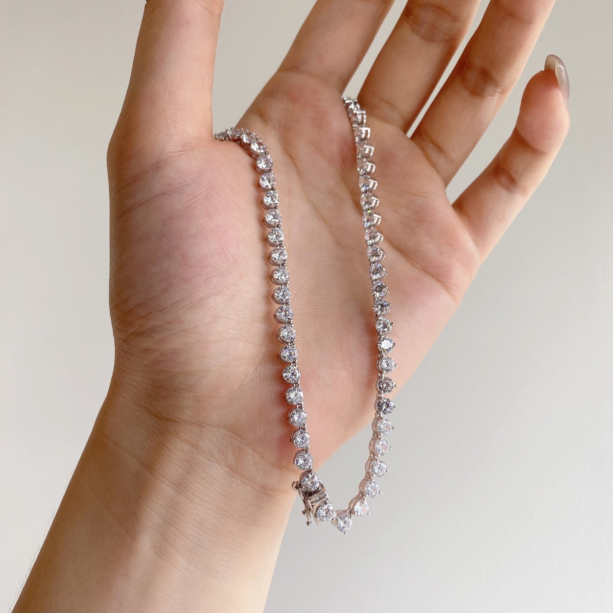 [Max Jewelry ]Ornate Heart Cut Tennis Necklace