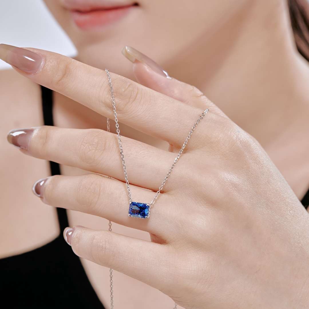 [Max Jewelry ]Luxurious Square Shape Colorful Necalack