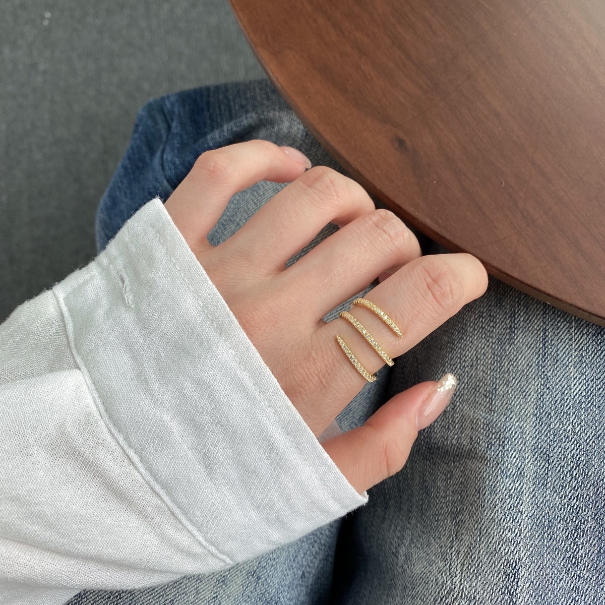 [Max Jewelry ]Unique Vibrant Entangle Daily Ring