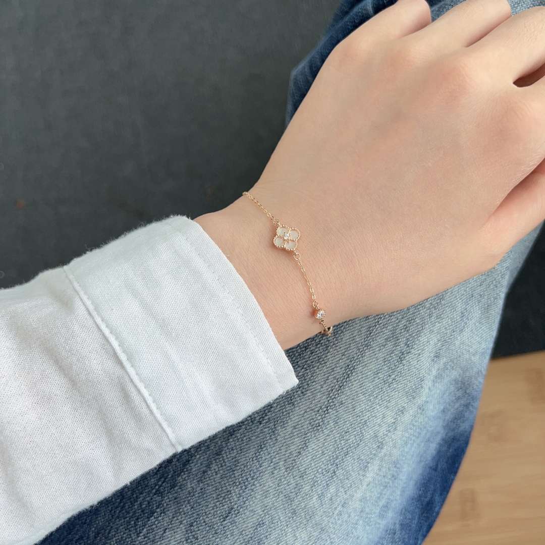 [Max Jewelry ]Delicate Four Leaf Clover Bracelet