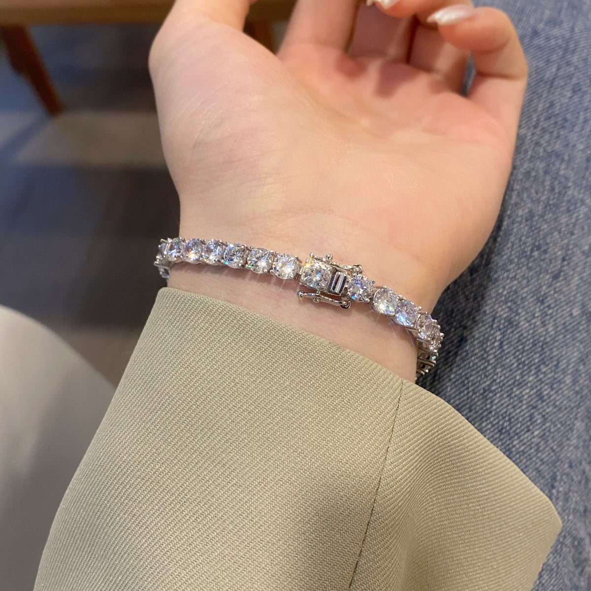 [Max Jewelry ]Ornate Sparkling Round Cut Wedding Bracelet