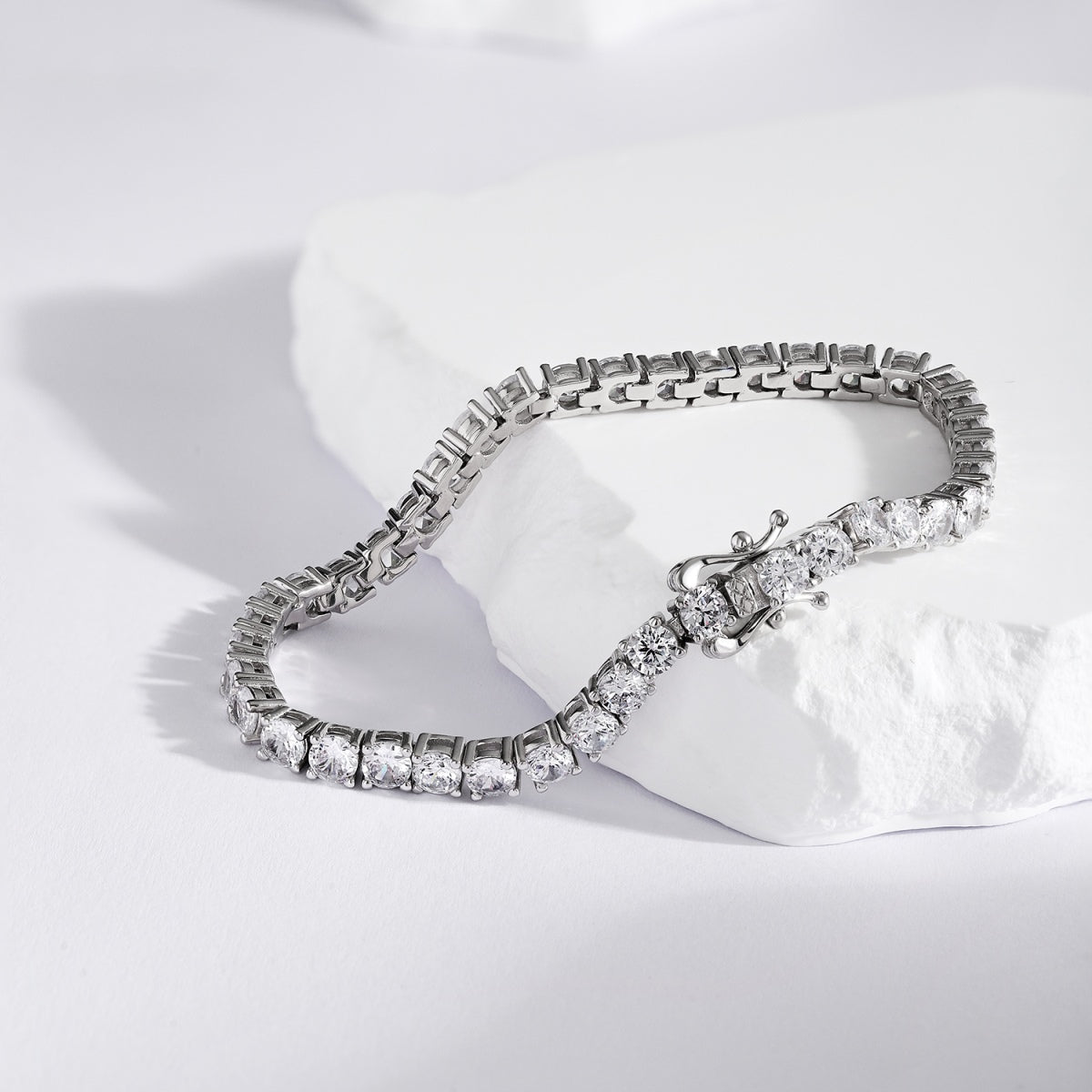 [Max Jewelry ]Luxurious Ornate Round Cut Tennis Bracelet