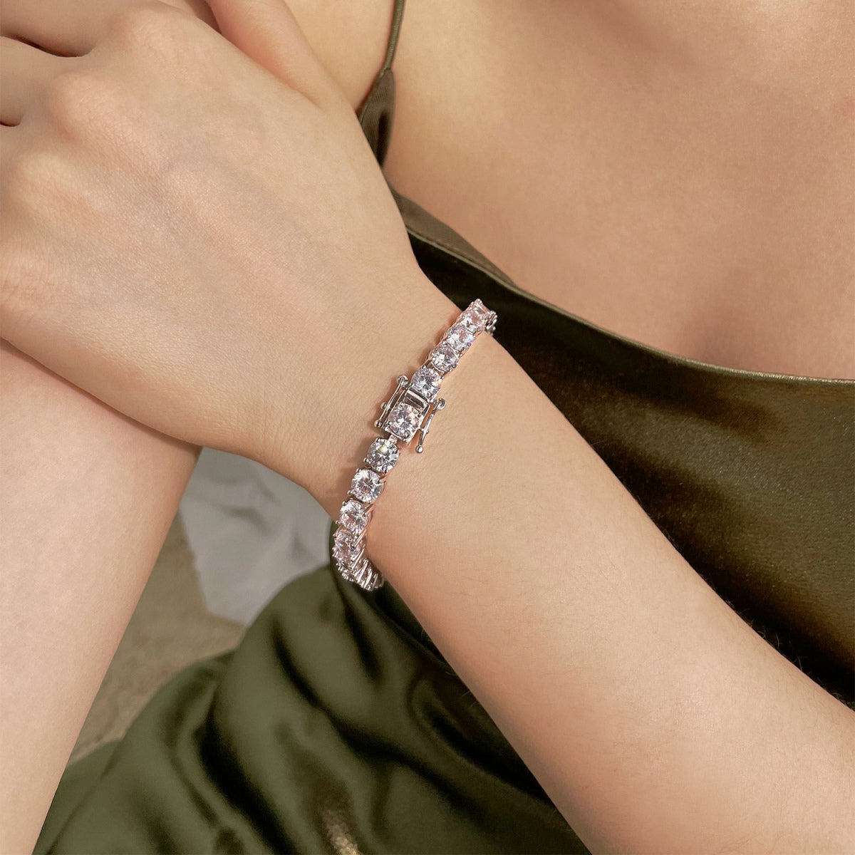 [Max Jewelry ]0.75 Carat Dazzling Round Cut Wedding Bracelet