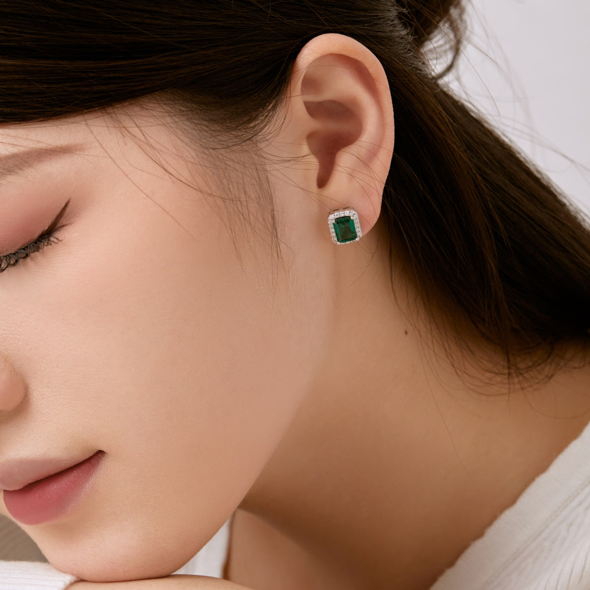 [Max Jewelry ]Luxurious Dainty Emerald Cut Banquet Earrings