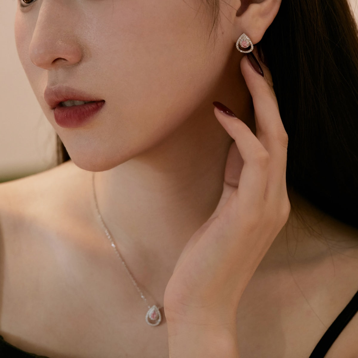 [Max Jewelry ]Sparkling Delicate Water Drop Shape Daily Earrings