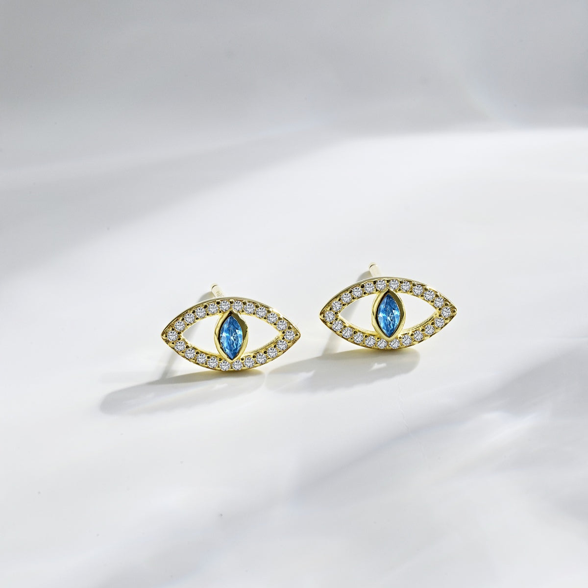 [Max Jewelry ]Blue Devil Eyes Hollow Stud Earrings