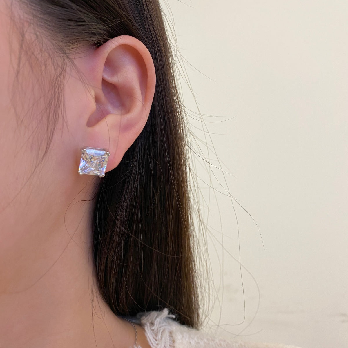 [Max Jewelry ]Delicate Square Shape Earrings