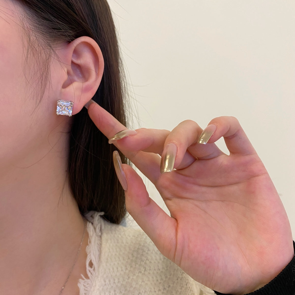 [Max Jewelry ]Delicate Square Shape Earrings