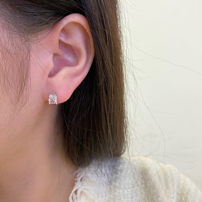 [Max Jewelry ]Stylish Shiny Rectangular Center Stone Stud Earrings