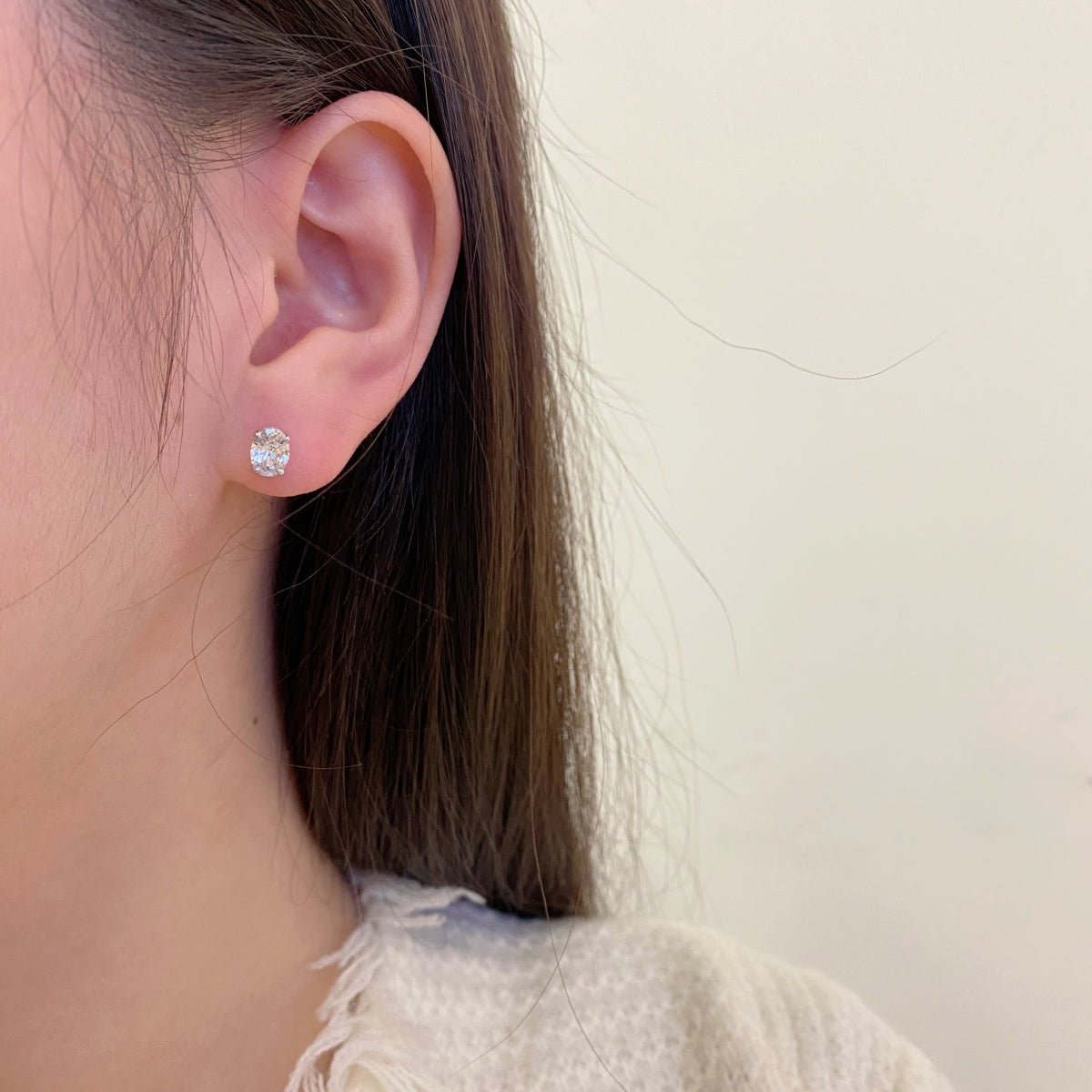 [Max Jewelry ]Oval Classic Dignified Elegant Earrings