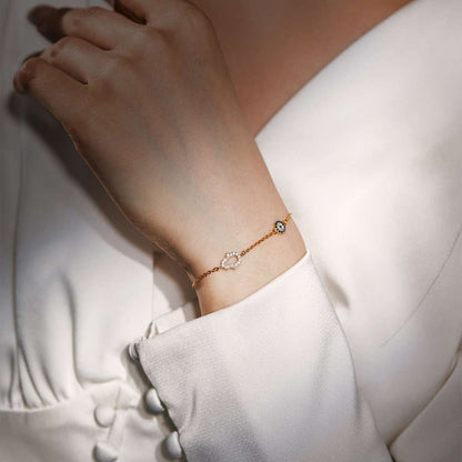 [Max Jewelry ]Gost Shape & Round Shape Necklace