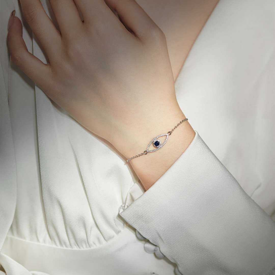 [Max Jewelry ]Devil's Eye Hollow Design Bracelet