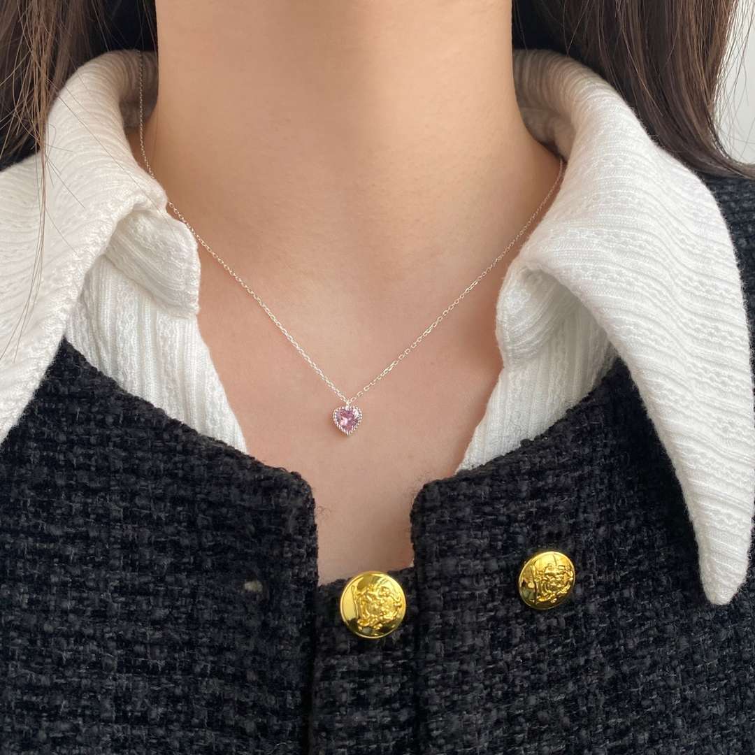[Max Jewelry ]Ornate Heart Shape Necklace