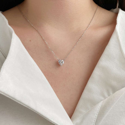 [Max Jewelry ]Heart Shape Main Stone Pendant Collarbone Necklace