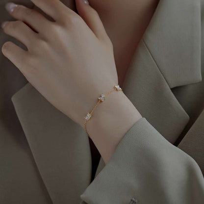 [Max Jewelry ]Radiant Butterfly Shape Necklace
