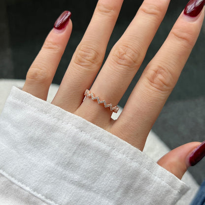 [Max Jewelry ]Delicate Enchanting Wave Shape Daily Ring