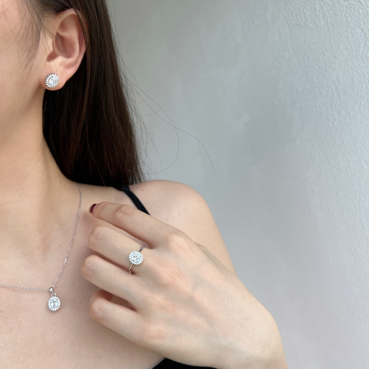 [Max Jewelry ]Delicate Radiant Oval Cut Daily Earrings