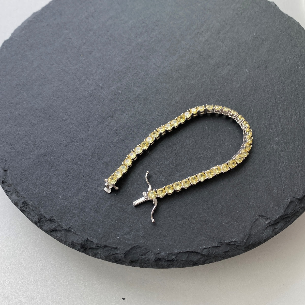 [Max Jewelry ]Ornate Dazzling Round Cut Tennis Bracelet