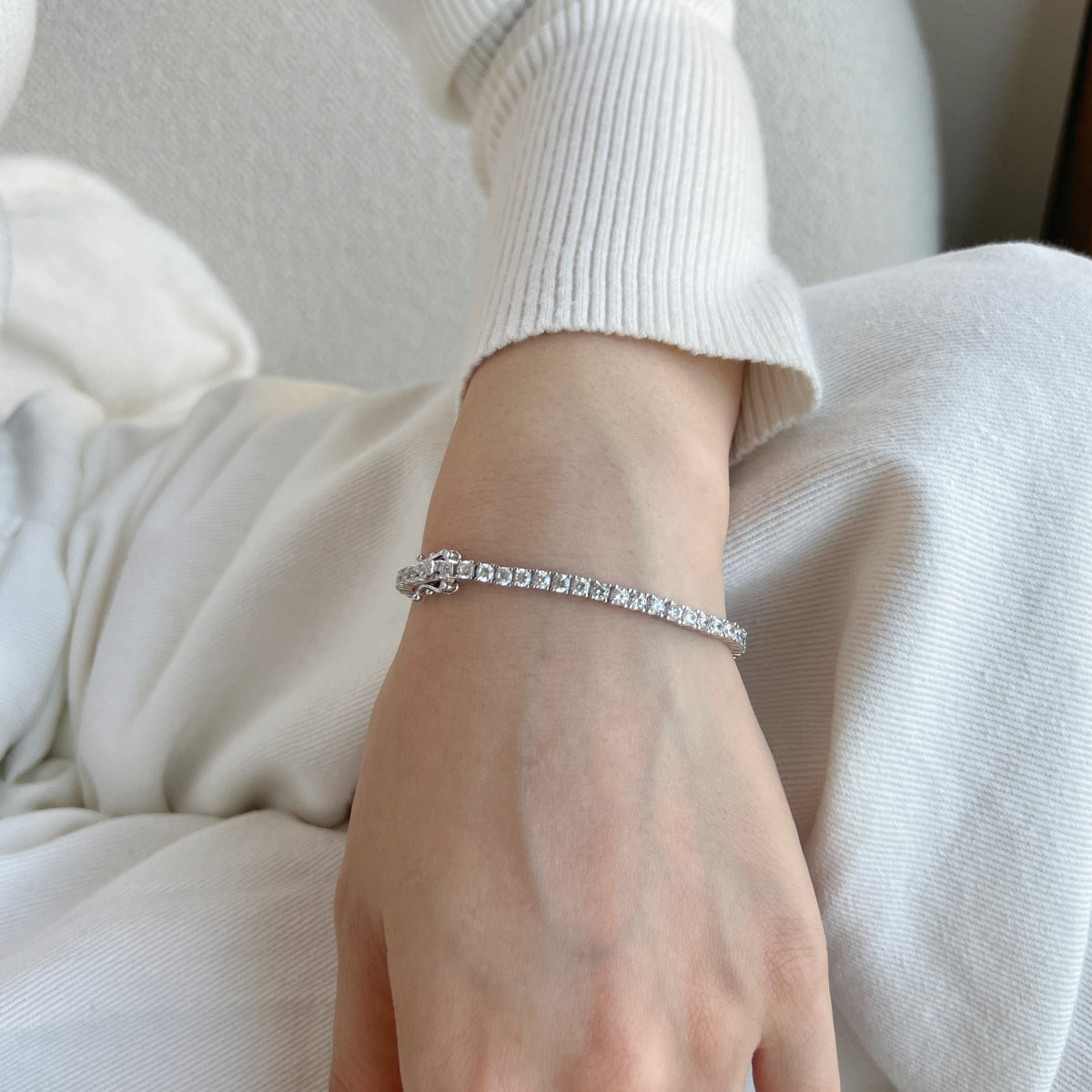 [Max Jewelry ]Dainty Charming Round Cut Tennis Bracelet