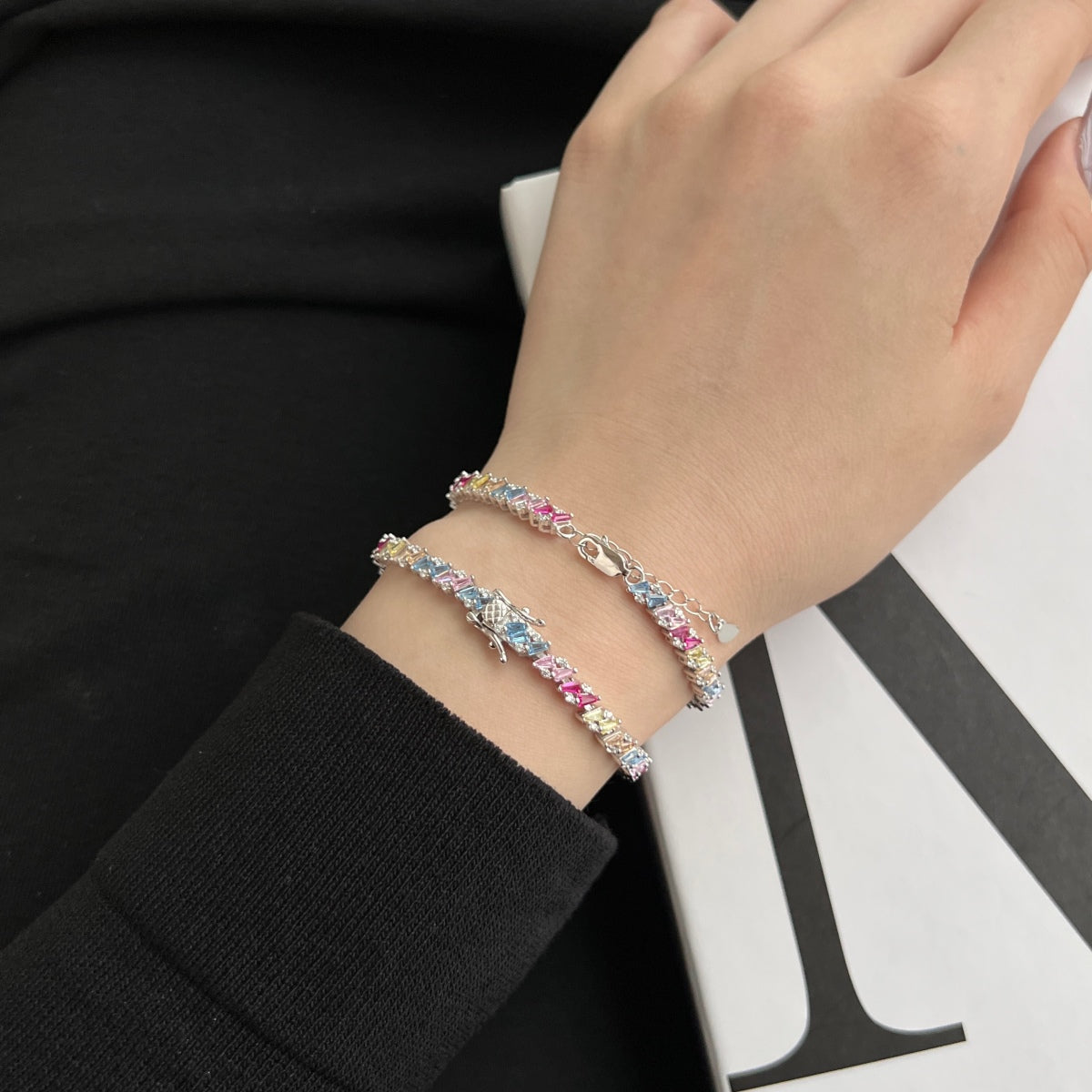 [Max Jewelry ]Ornate Sparkling Multi Cut Party Bracelet