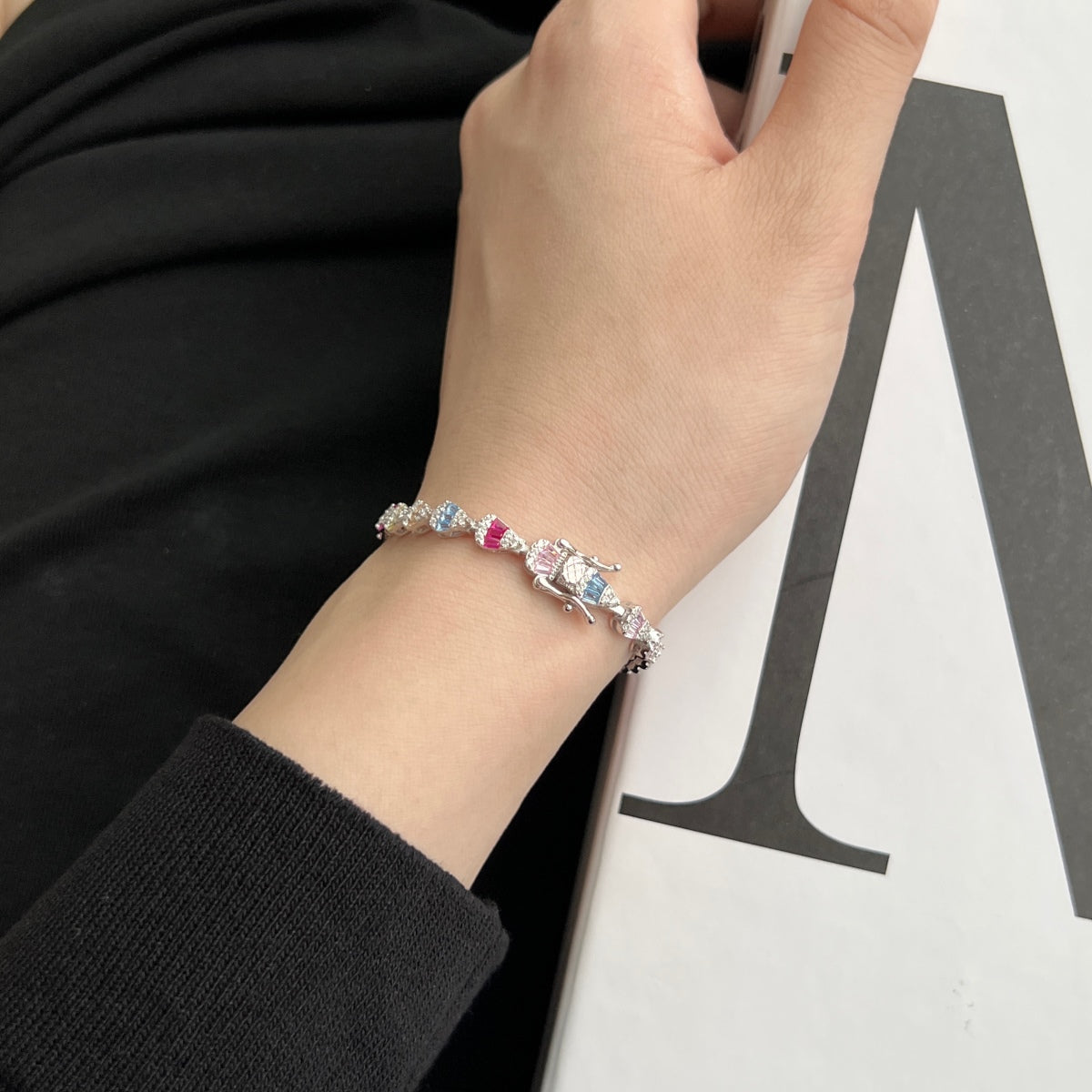 [Max Jewelry ]Radiant Water Drop Shape Daily Bracelet